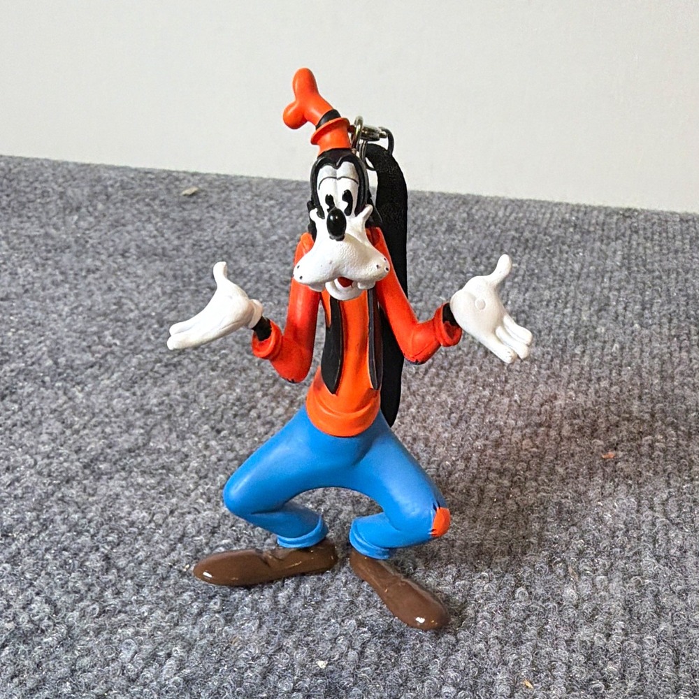 Disney Goofy 6" Figurine Keychain w/ Black Lanyard Strap, Disney Franchise